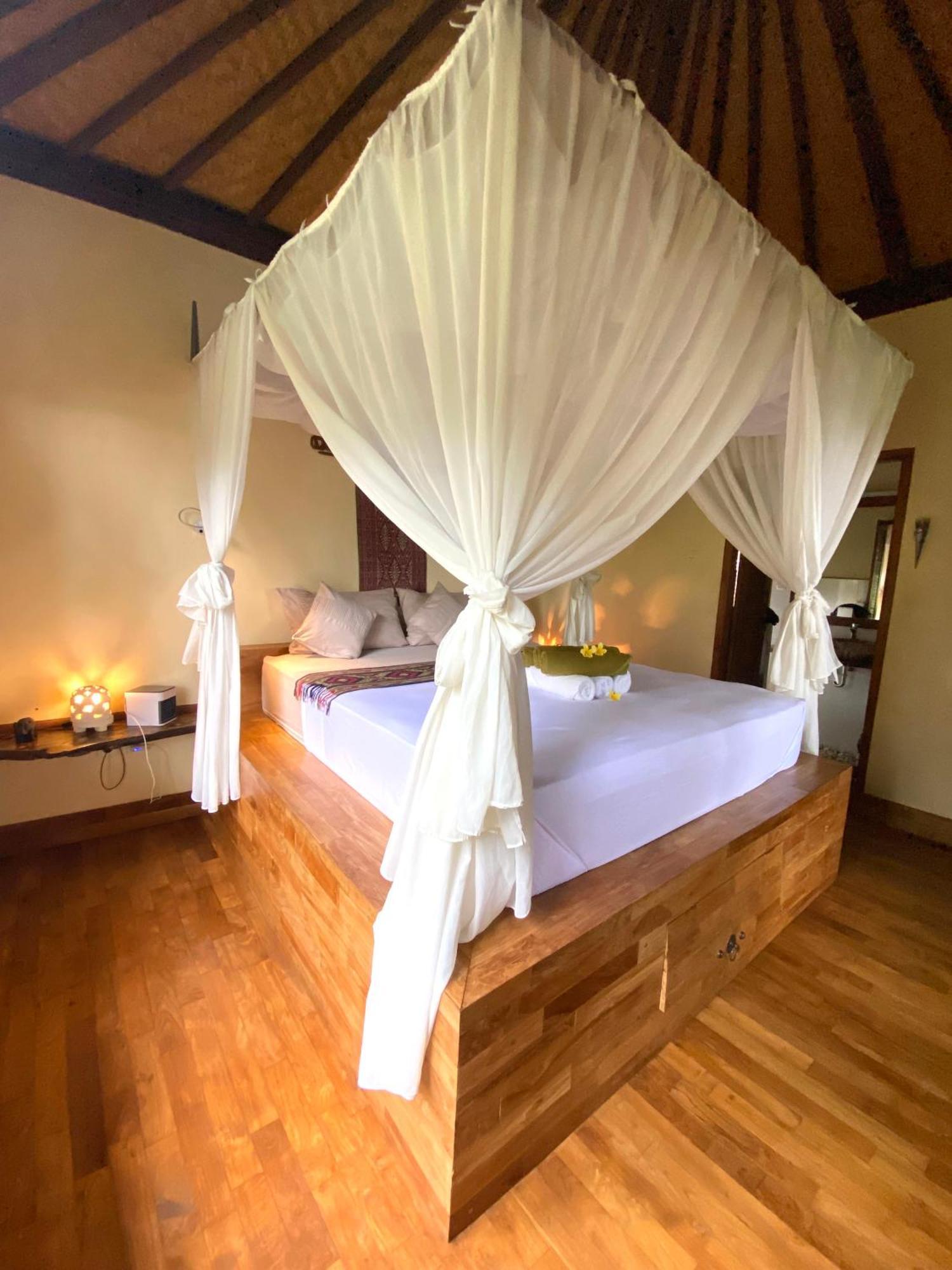 Отель Lafyu Bali Сингараджа Экстерьер фото