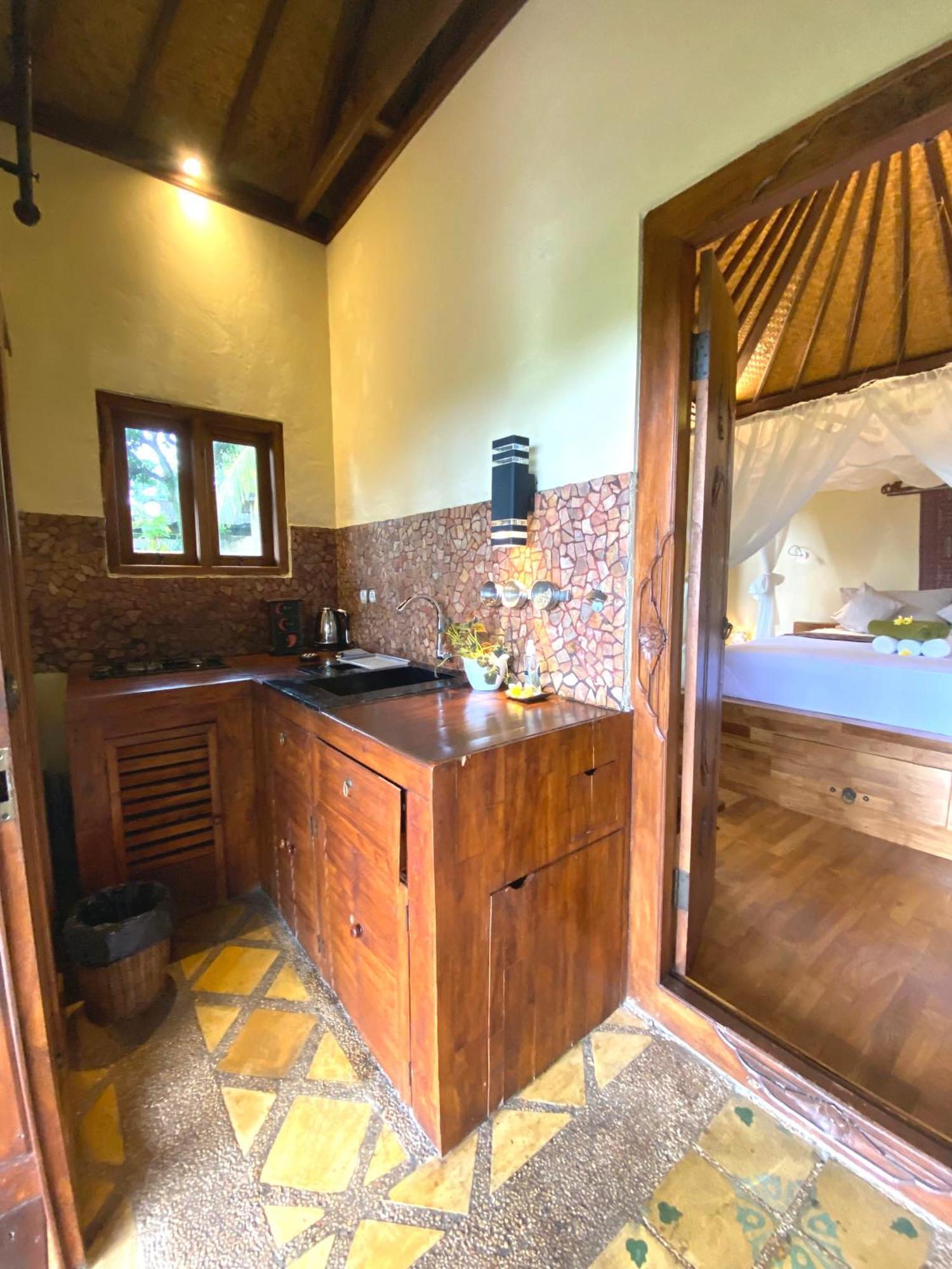 Отель Lafyu Bali Сингараджа Экстерьер фото